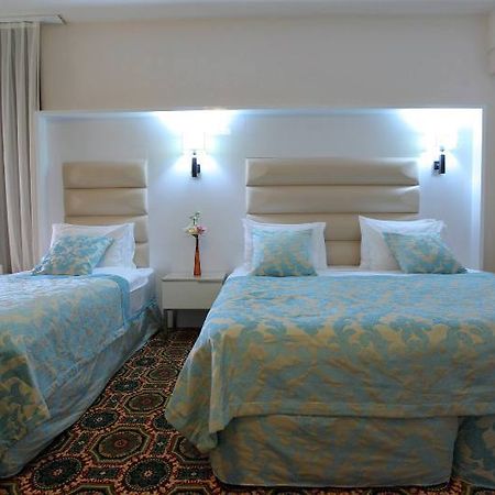 Hotel Romanita Baia Mare Buitenkant foto